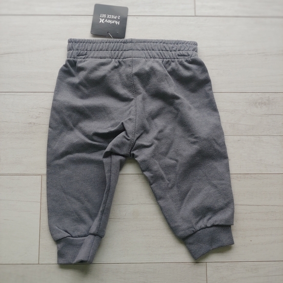 HURLEY NEW Baby Shark Bodysuit & Jogger Sweatpants - Picture 8 of 14
